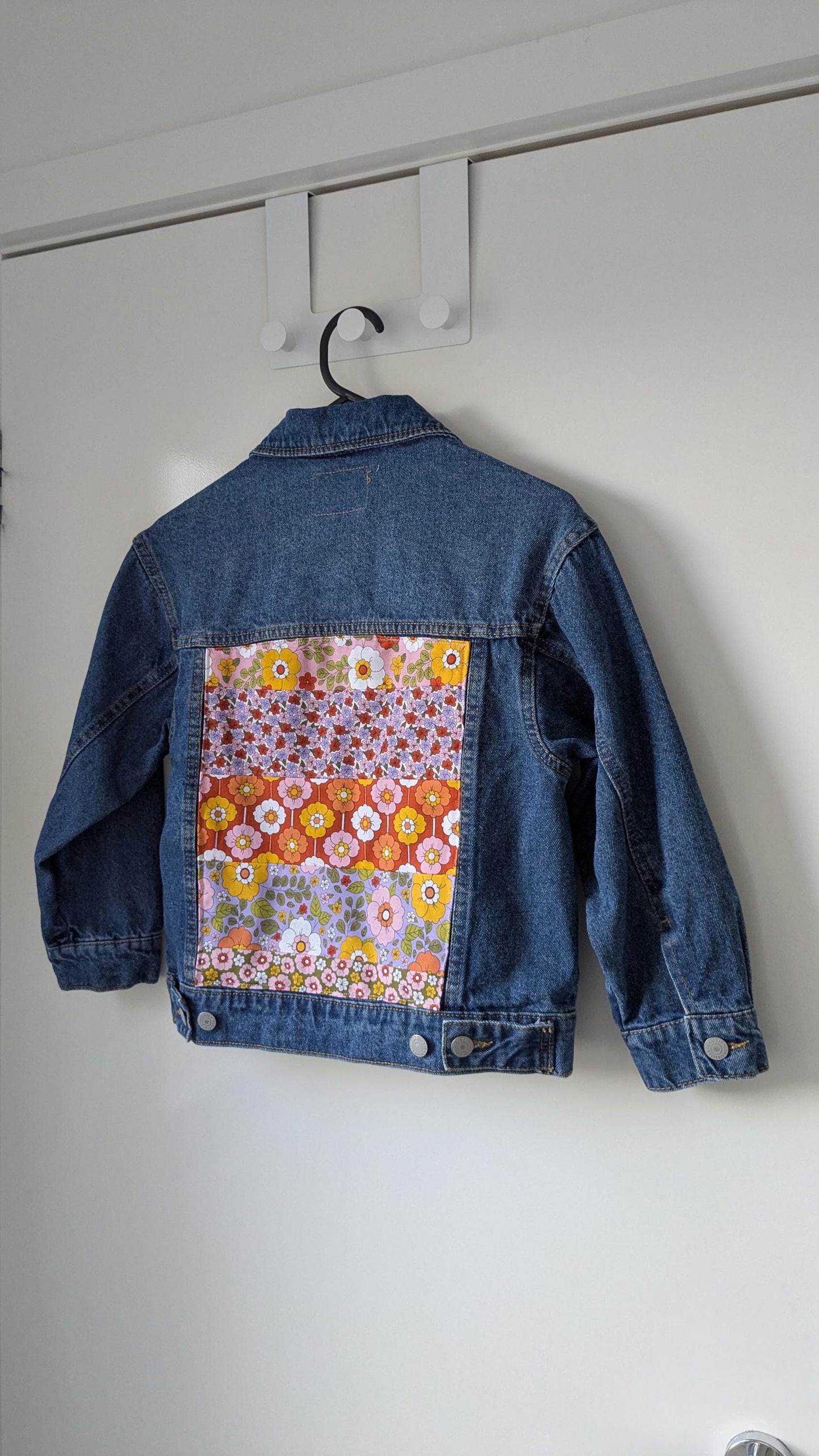 Upcycled Kids’ Levi’s Denim Jacket – Retro Floral Patchwork & Hand Embroidery | Fits 8–10 Years