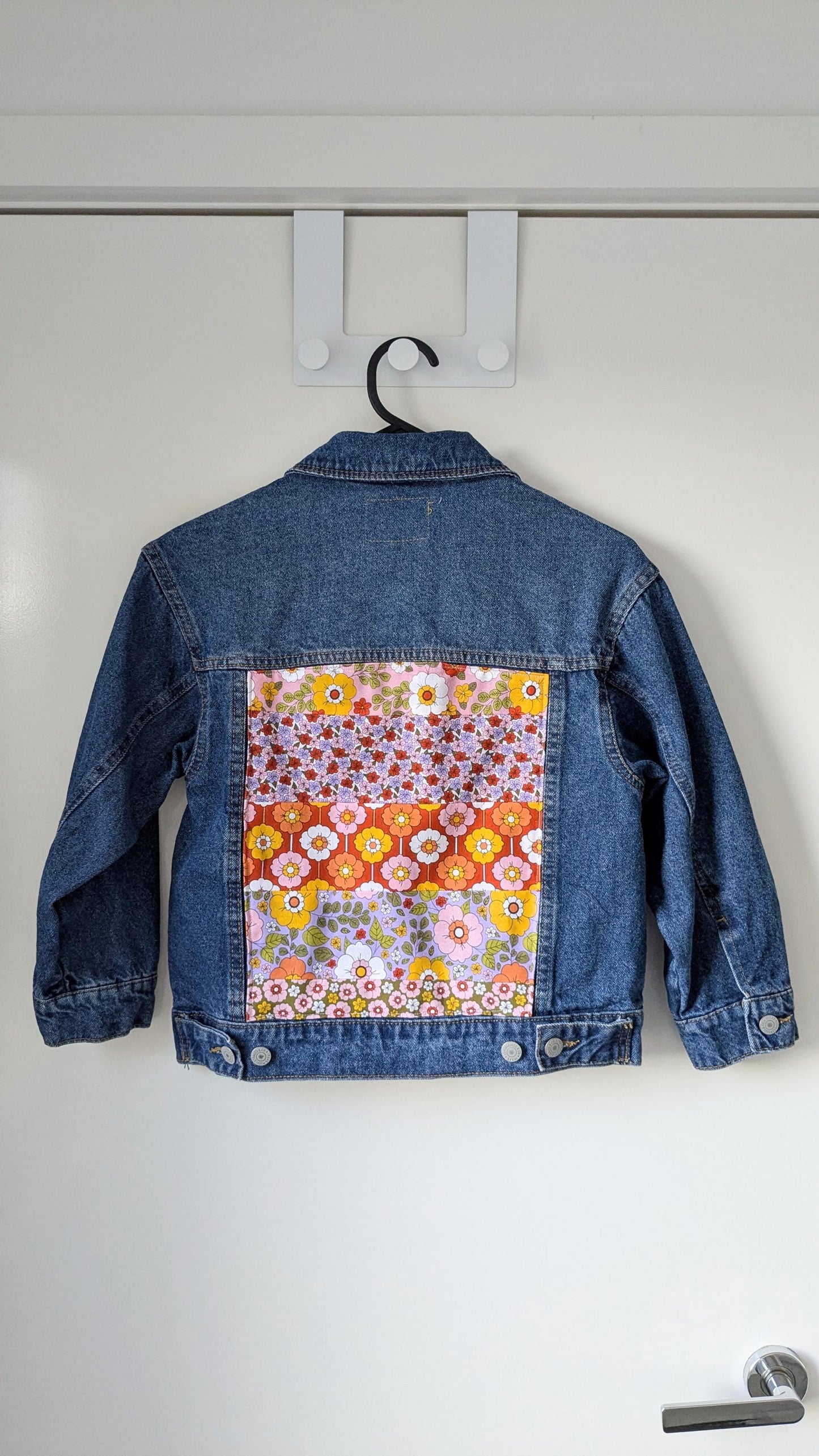 Upcycled Kids’ Levi’s Denim Jacket – Retro Floral Patchwork & Hand Embroidery | Fits 8–10 Years