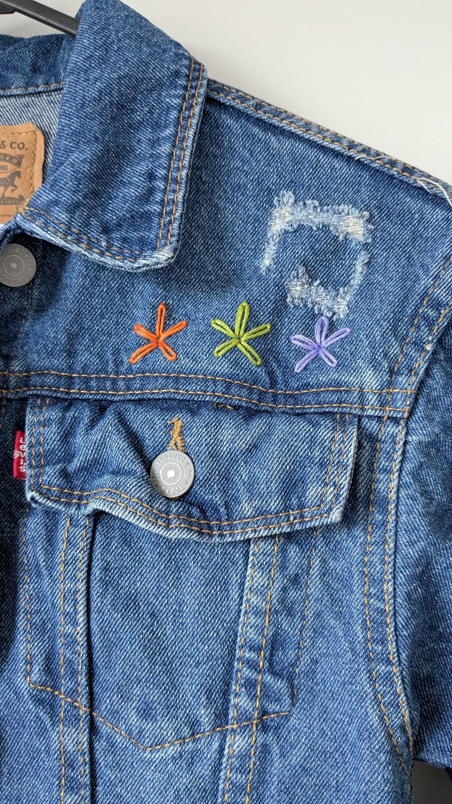 Upcycled Kids’ Levi’s Denim Jacket – Retro Floral Patchwork & Hand Embroidery | Fits 8–10 Years
