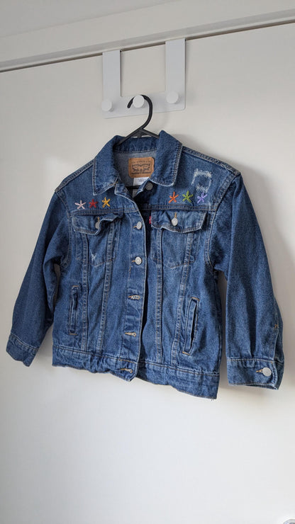 Upcycled Kids’ Levi’s Denim Jacket – Retro Floral Patchwork & Hand Embroidery | Fits 8–10 Years