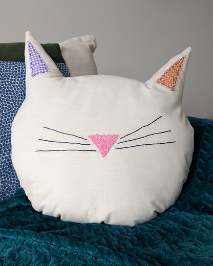 🐱 Patchwork Cat-Shaped Cushion – PDF Sewing Pattern + Tutorial