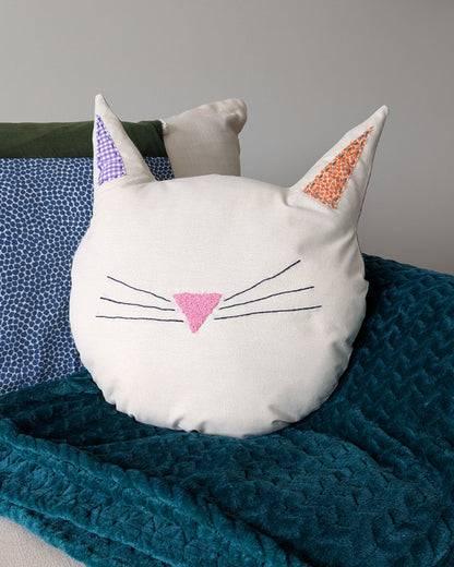 🐱 Patchwork Cat-Shaped Cushion – PDF Sewing Pattern + Tutorial