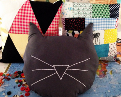 🐱 Patchwork Cat-Shaped Cushion – PDF Sewing Pattern + Tutorial