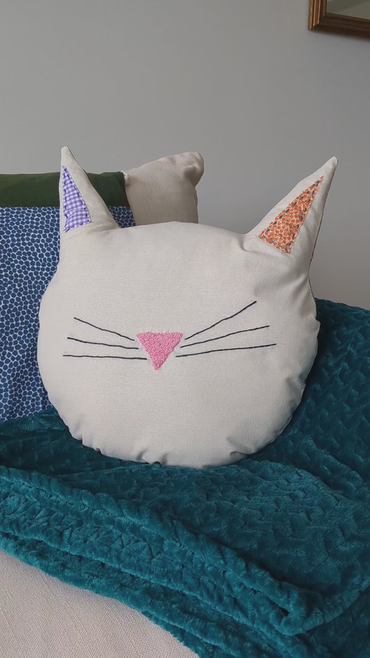 Patchwork Cat-Shaped Cushion – PDF Sewing Pattern + Tutorial
